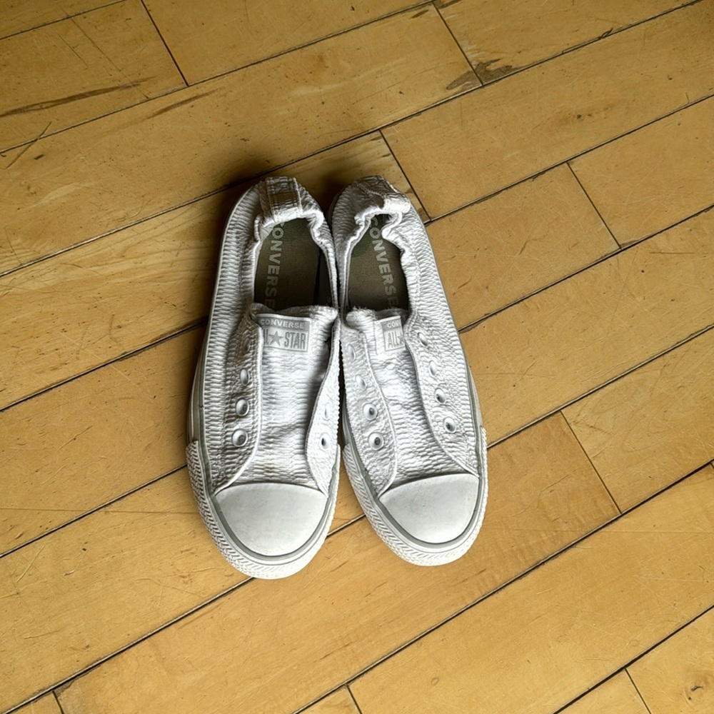 Converse size 8
